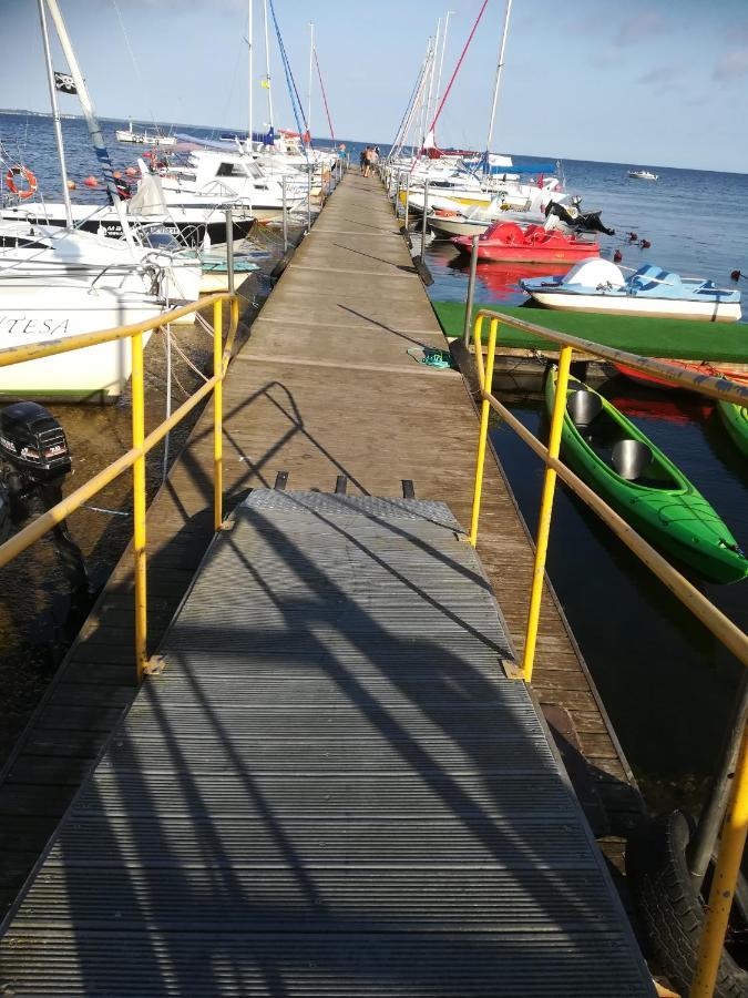 Pokoje Goscinne Jutrzenka Swarzewo Esterno foto