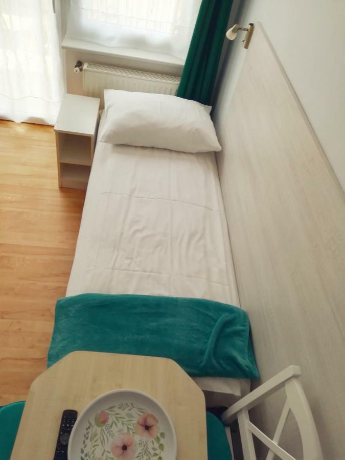Pokoje Goscinne Jutrzenka Swarzewo Esterno foto