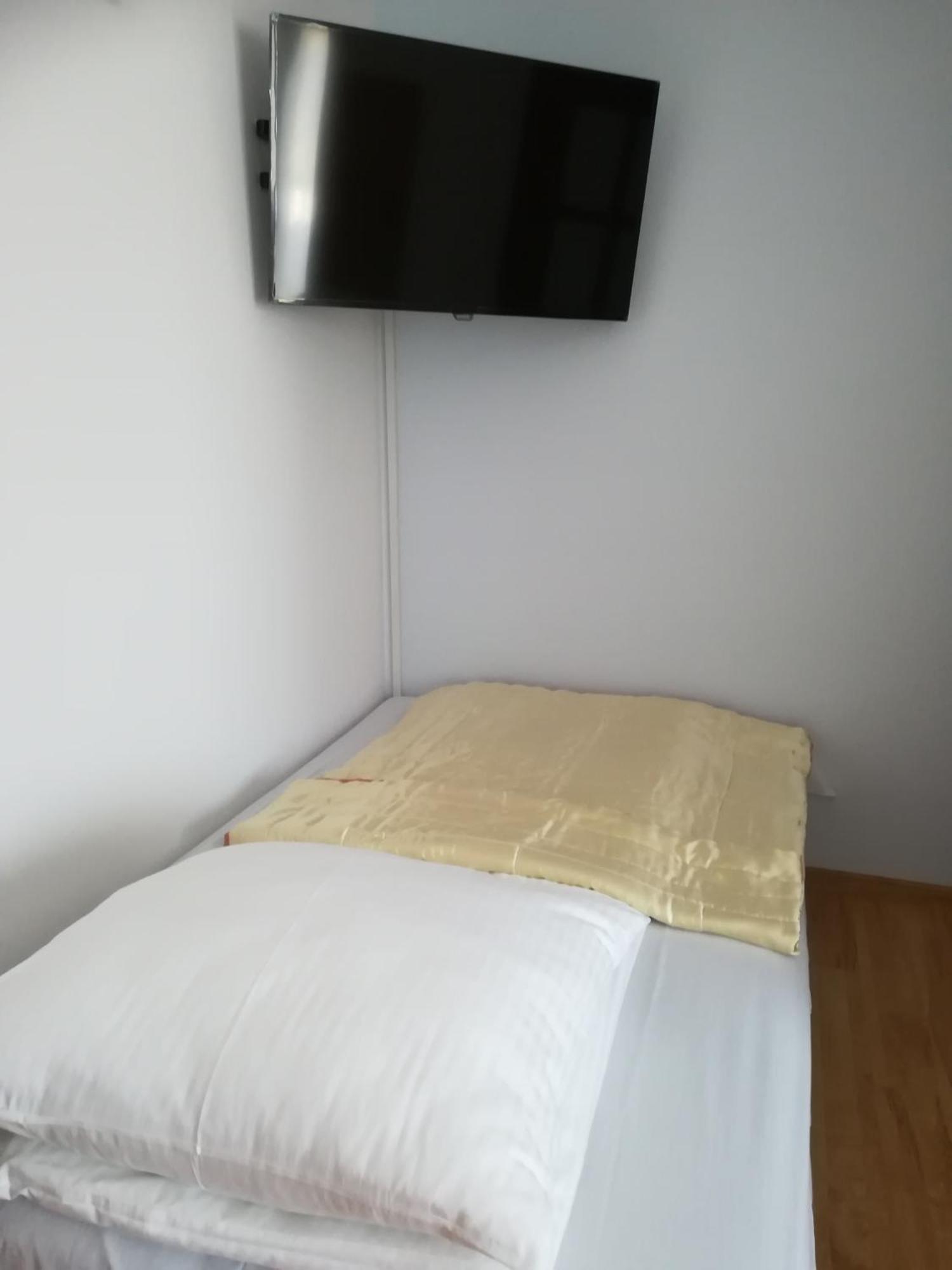 Pokoje Goscinne Jutrzenka Swarzewo Esterno foto