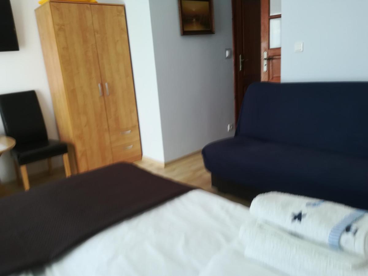 Pokoje Goscinne Jutrzenka Swarzewo Esterno foto